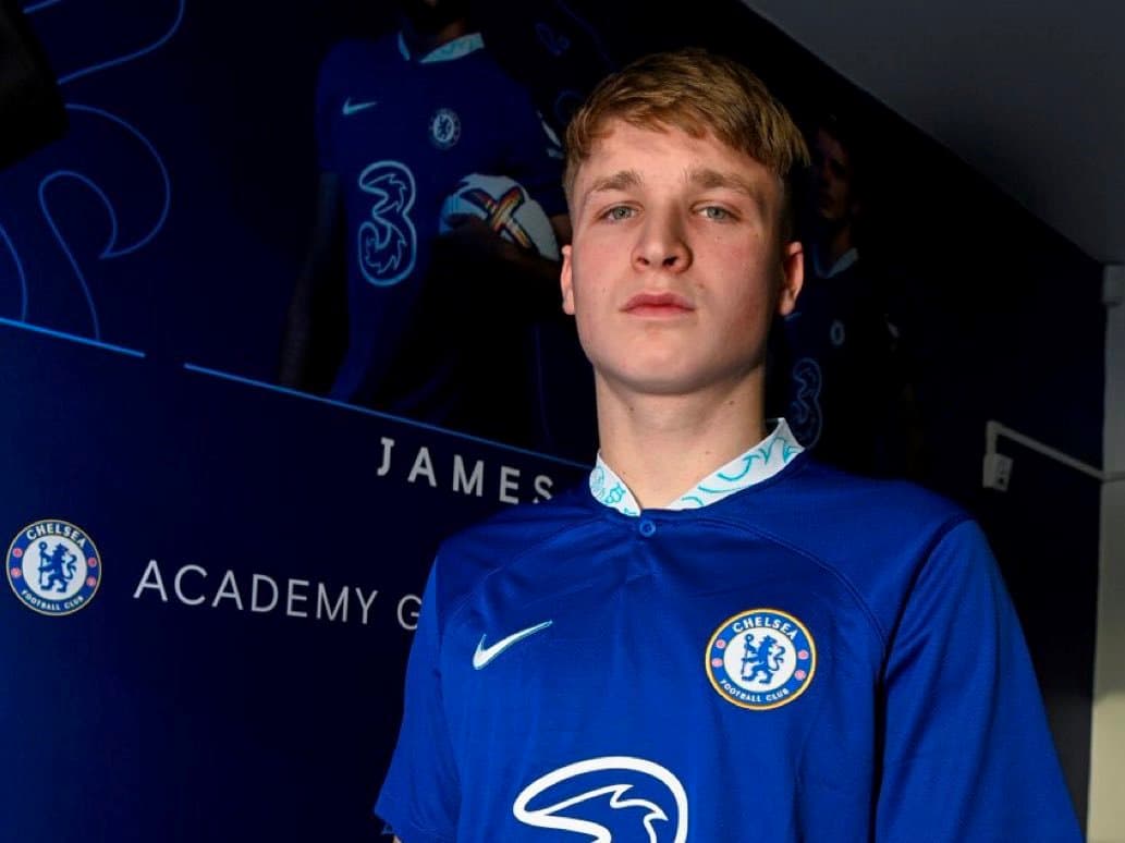 चेल्सीले अनुबन्ध गर्यो १७ वर्षे फरवार्ड