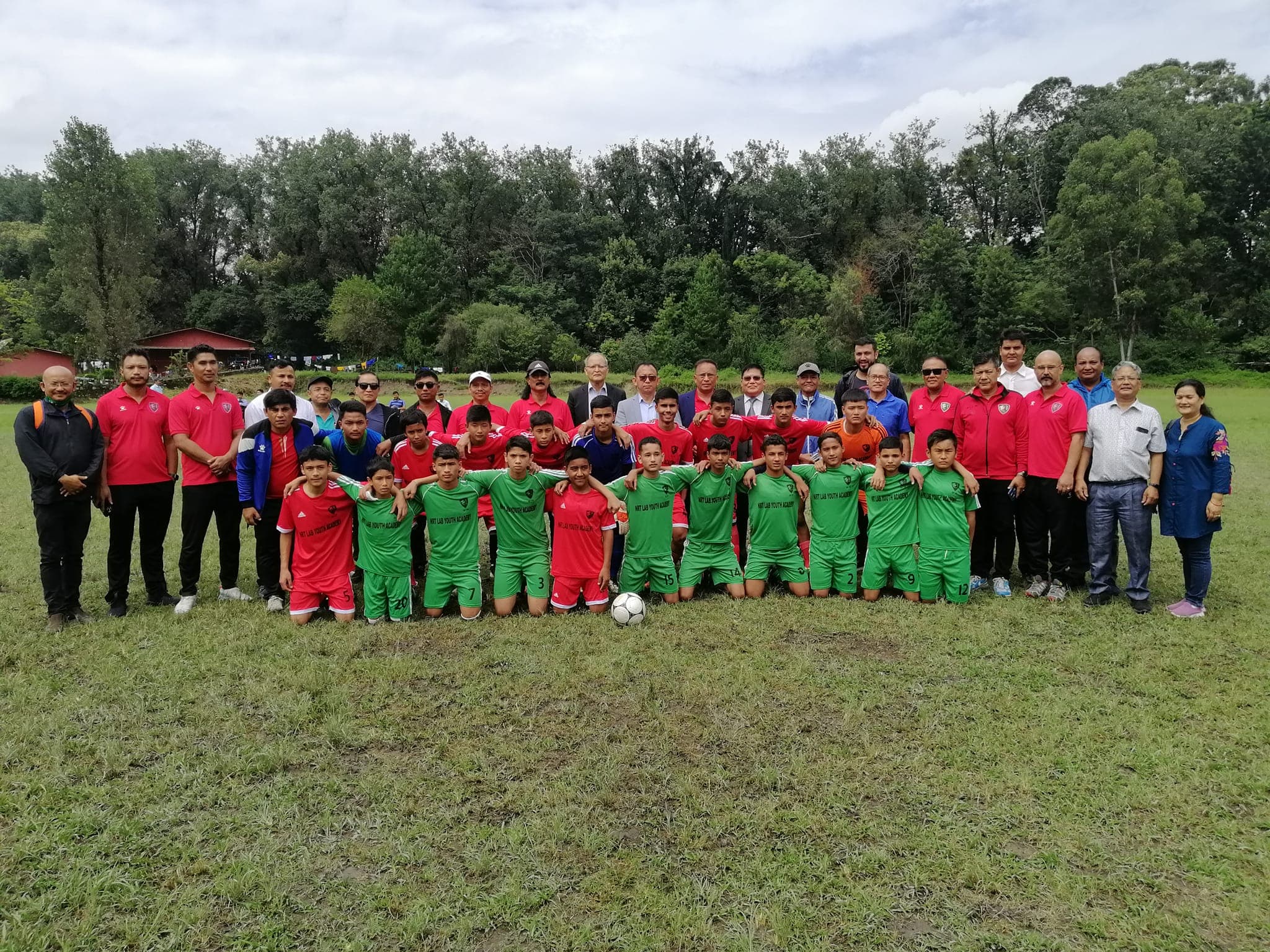 एनआरटी-ल्याब फुटबल एकेडेमीको उद्घाटन