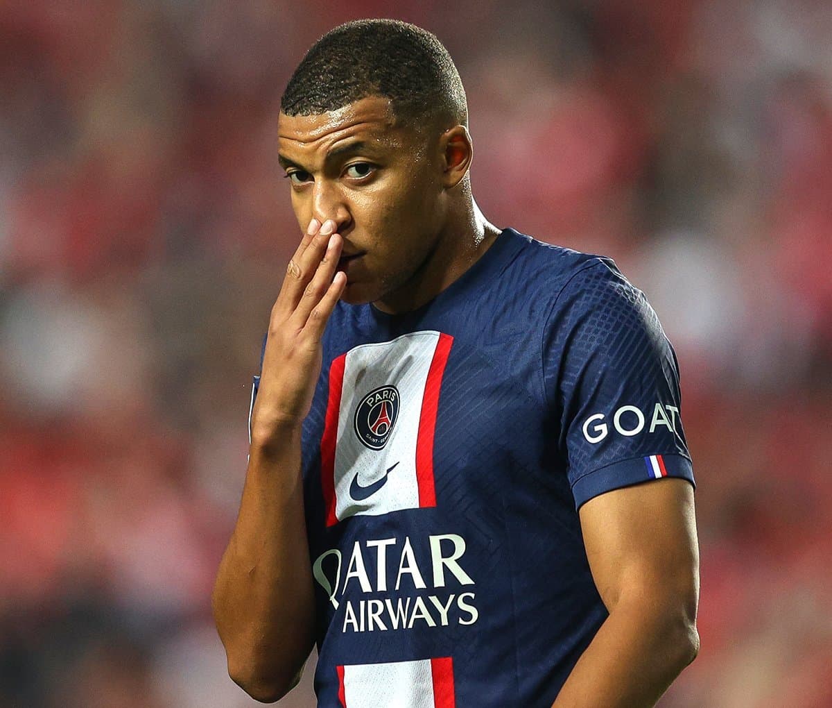 पीएसजी बराबरीमा रोकियो