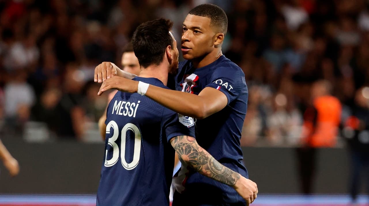 एकतर्फी जित निकाल्दै पीएसजी अन्तिम १६ मा