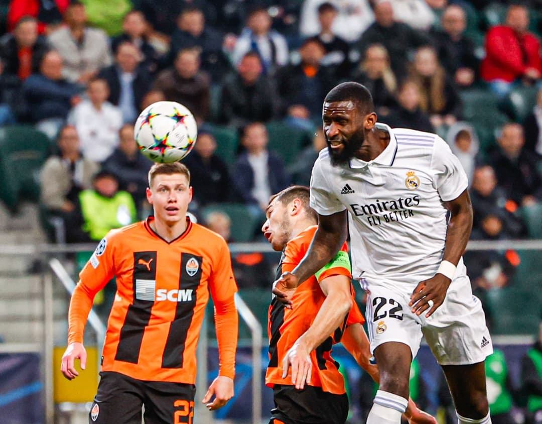 हारबाट जोगिएको रियल अन्तिम १६ मा