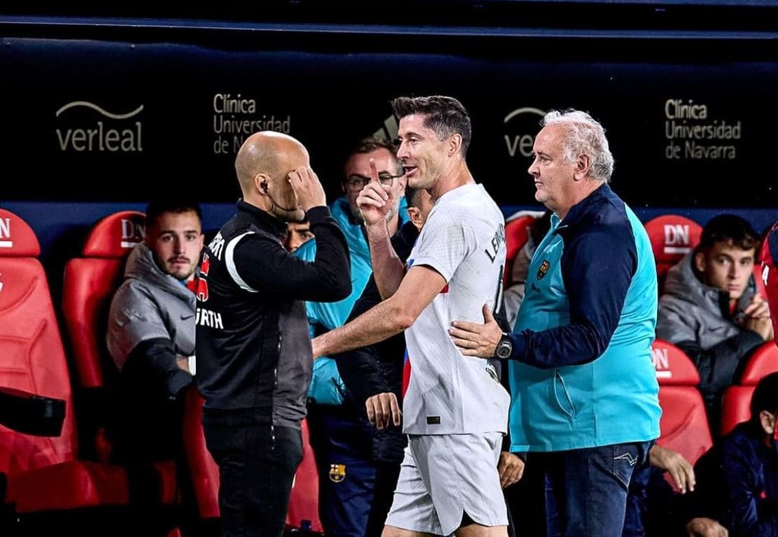 बार्सिलोनाको जित, लेवान्डोस्की र पिकेलाई रातो कार्ड 