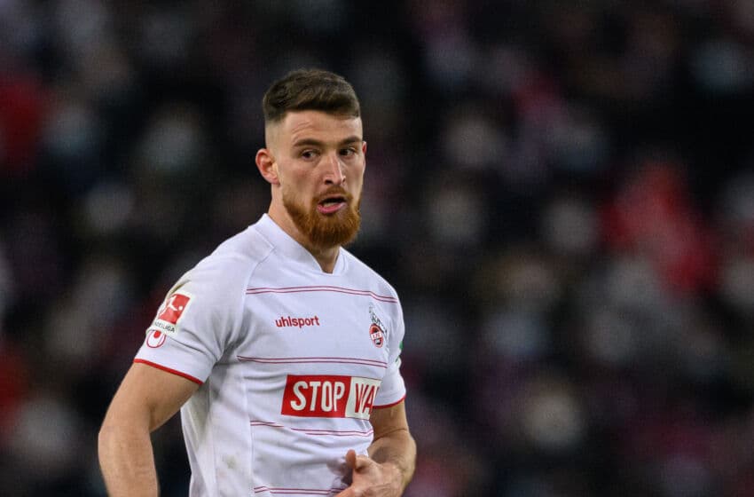 डर्टमण्डले अनुबन्ध गर्यो मिडफिल्डर