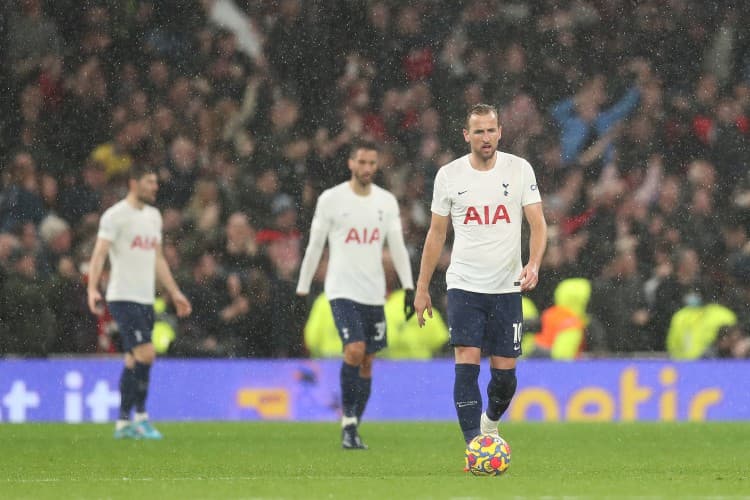 टोटेनहम पराजित