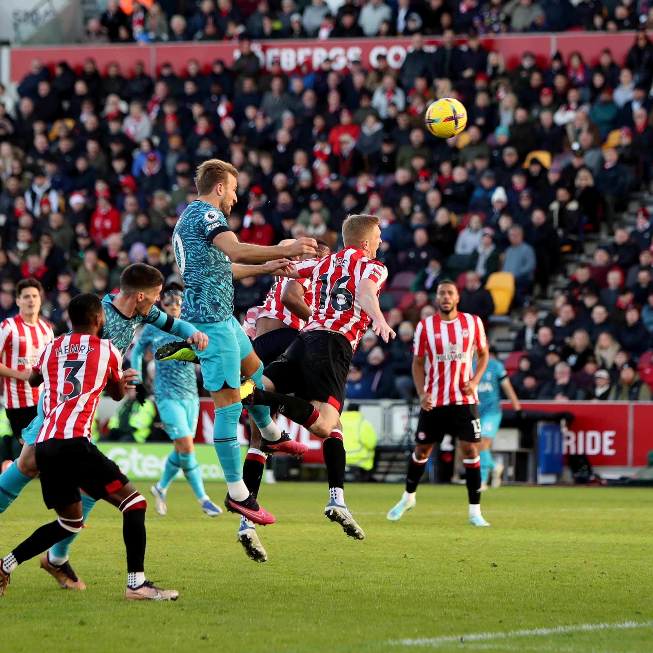 ब्रेन्टफोर्डसँग टोटेनहमको रोमान्चक बराबरी  