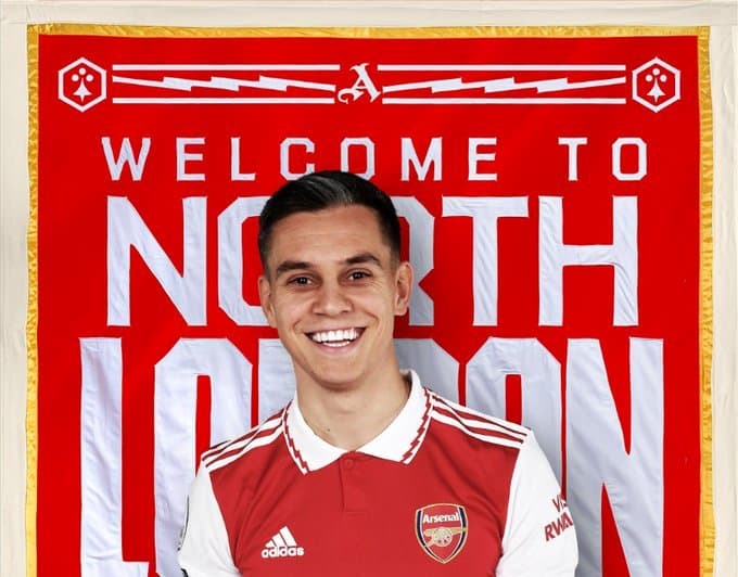 ट्रासोर्ड आर्सनलमा अनुबन्धित