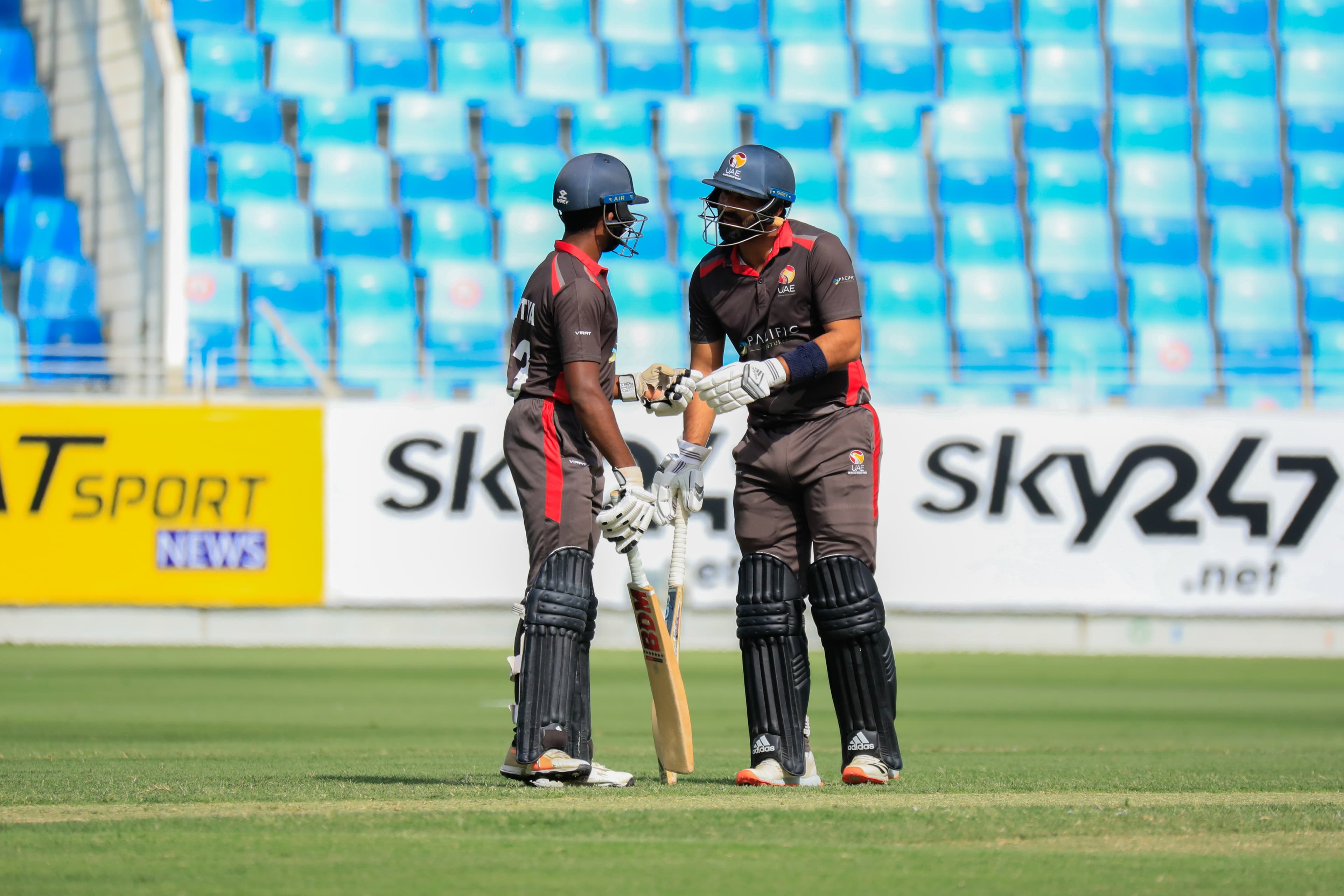 यूएईको मध्यम सुरुआत