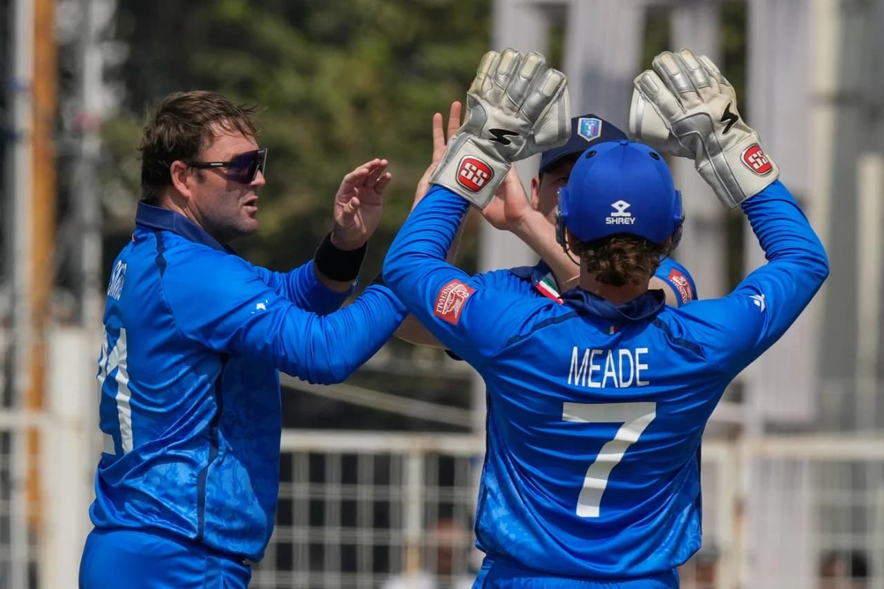 इटालीलाई स्कटल्यान्डको विशाल लक्ष्य