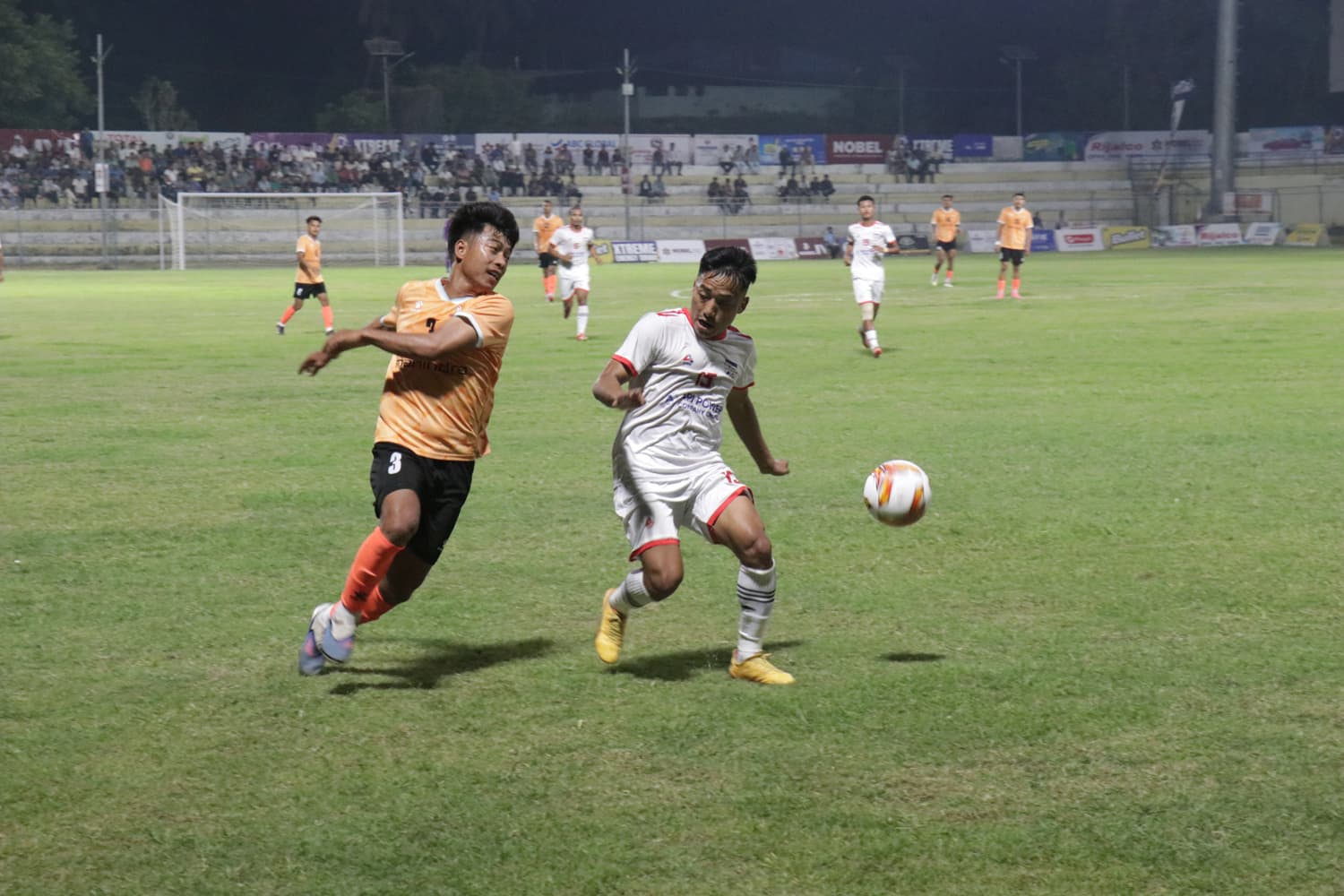 चर्च बोइज सेमिफाइनलमा