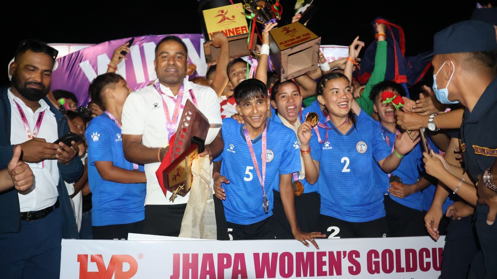 एपीएफलाई हराउँदै पुलिसले उचाल्यो झापा गोल्डकपको उपाधि