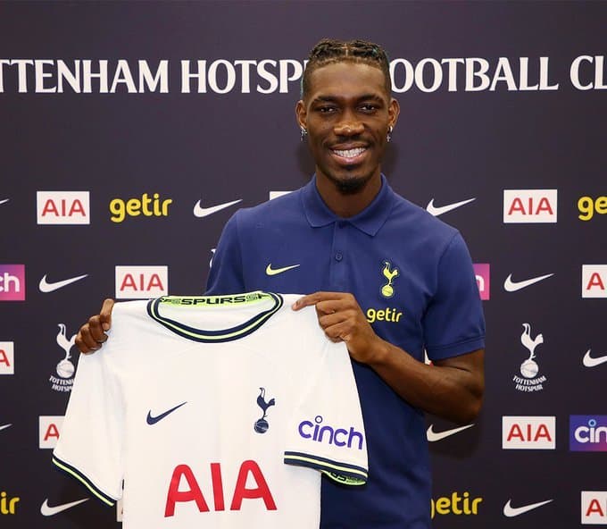 मिडफिल्डर बिसौमा टोटेनहममा