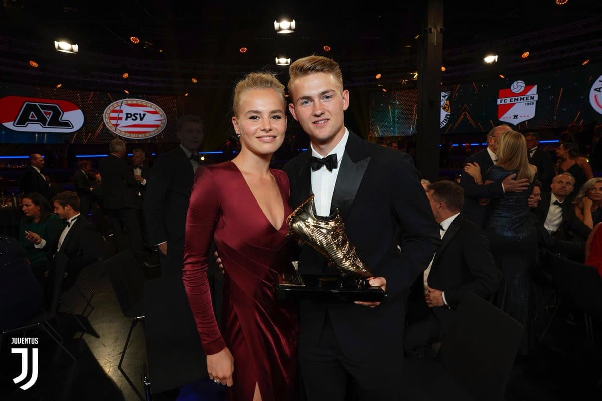 डी लिग्टलाई 'वर्ष खेलाडी' अवार्ड