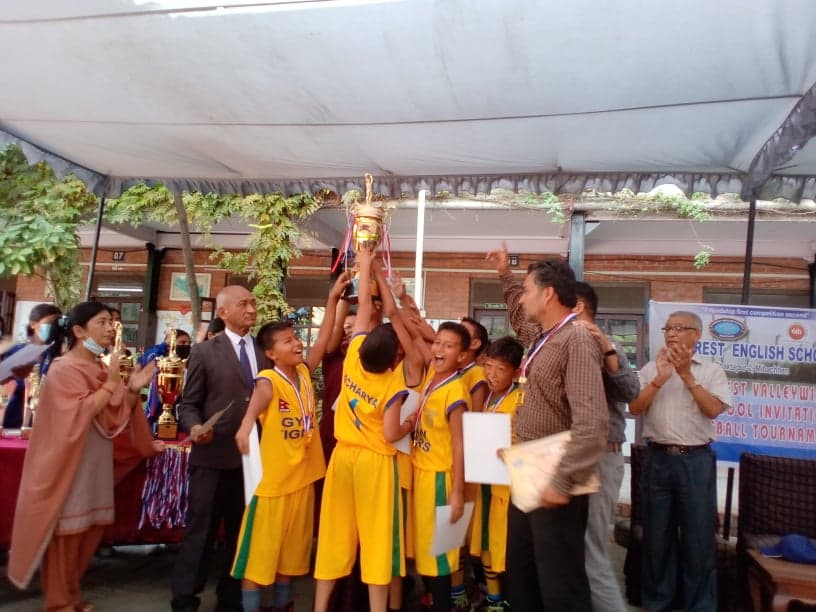 ज्ञान निकेतन र निरुपतिलाई उपाधि