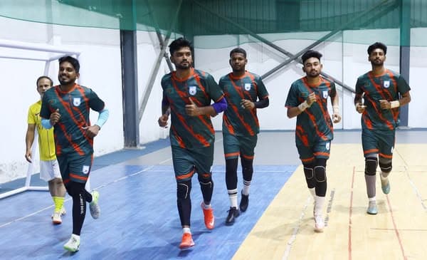 नेपालसँग मैत्रीपूर्ण खेल खेल्ने बंगलादेशलाई खेलाडी अभाव