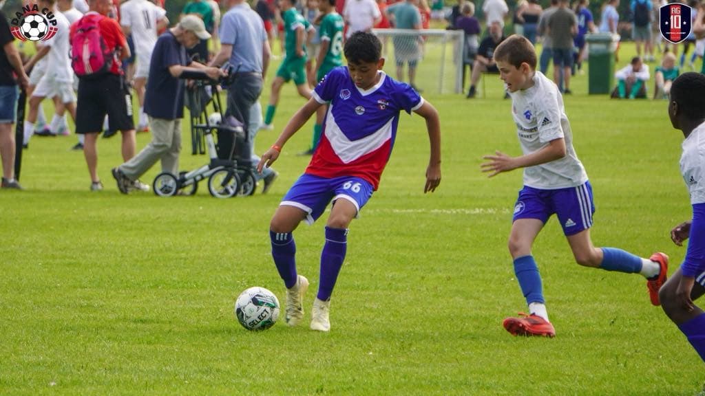 एजी १० डाना कपको फाइनलमा