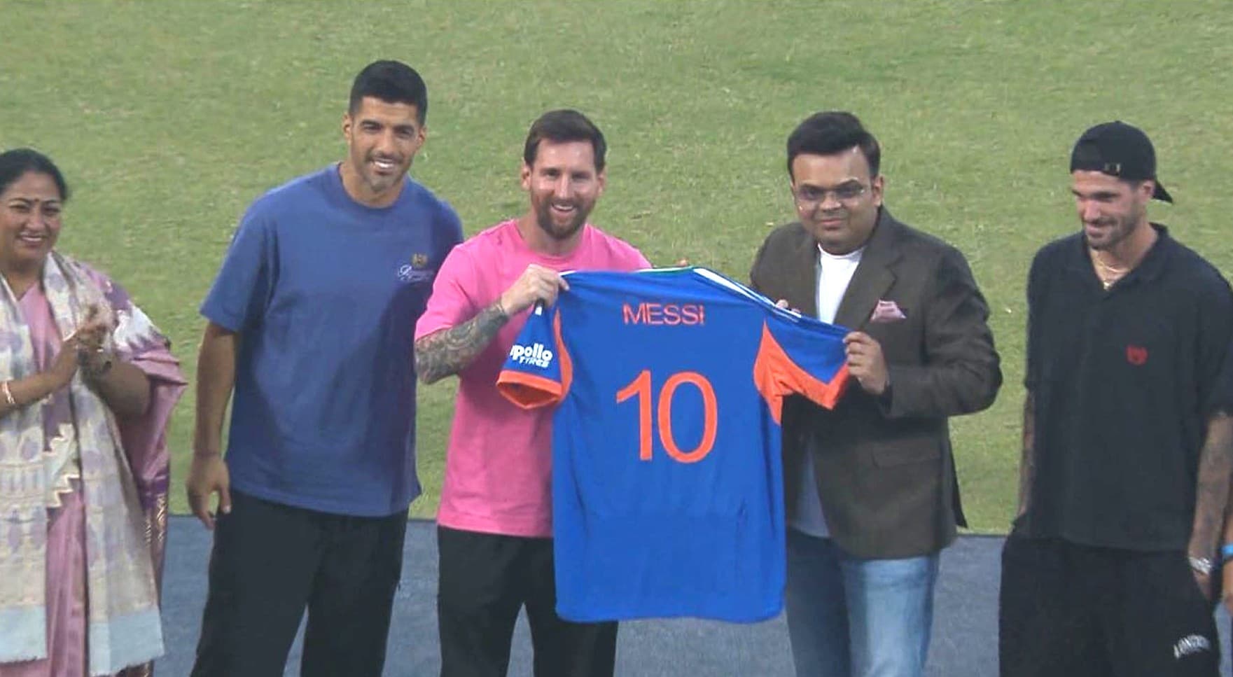 मेसीलाई टी–२० विश्वकपको टिकट उपहार