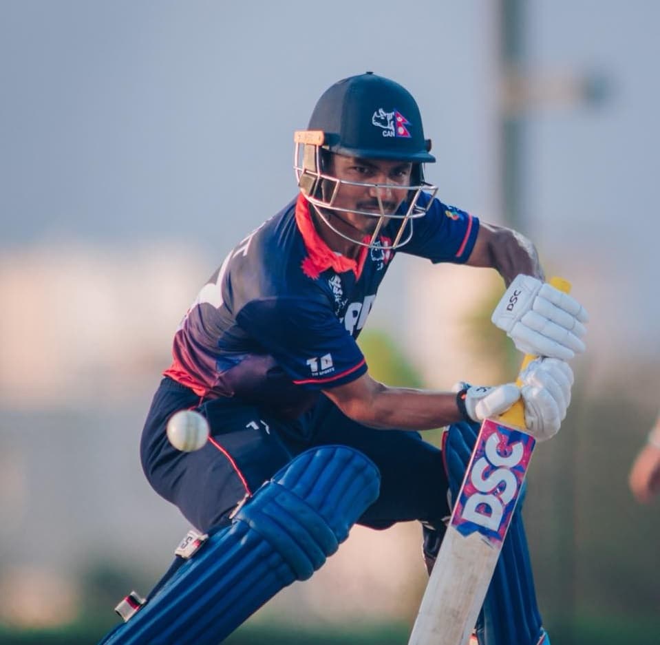 ३ वर्ष ७ महिनापछि रोहितले हाने दोस्रो शतक