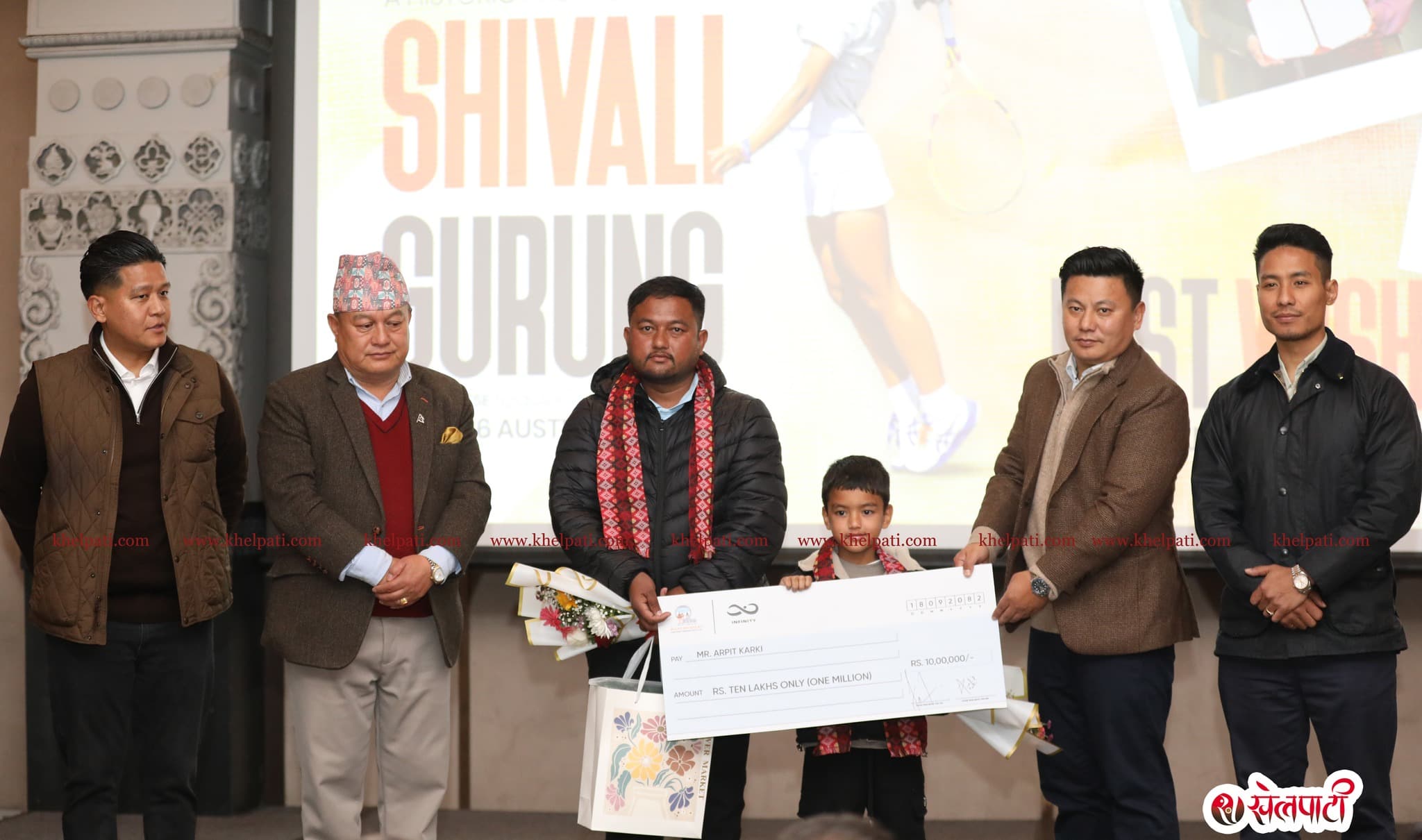 क्रिकेटर अर्पितलाई भाटभटेनीको १० लाखको प्रायोजन