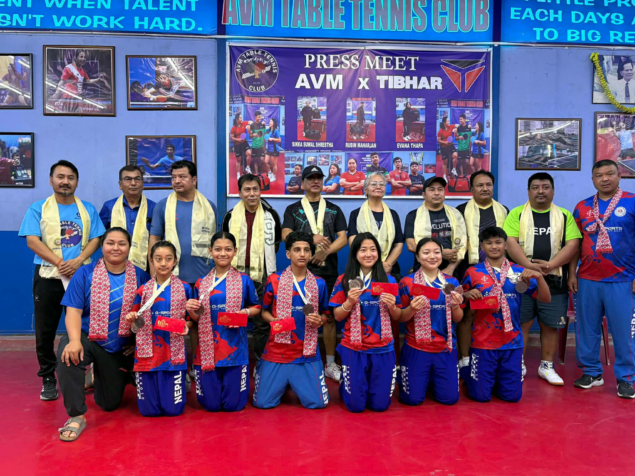 पदक विजेता टेबलटेनिस खेलाडीलाई एभीएमको सम्मान