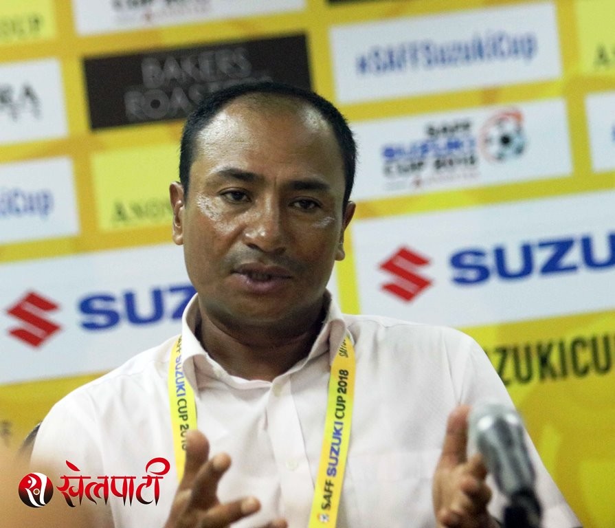 घाँसे मैदानको अभ्यास खड्कियो - प्रशिक्षक महर्जन