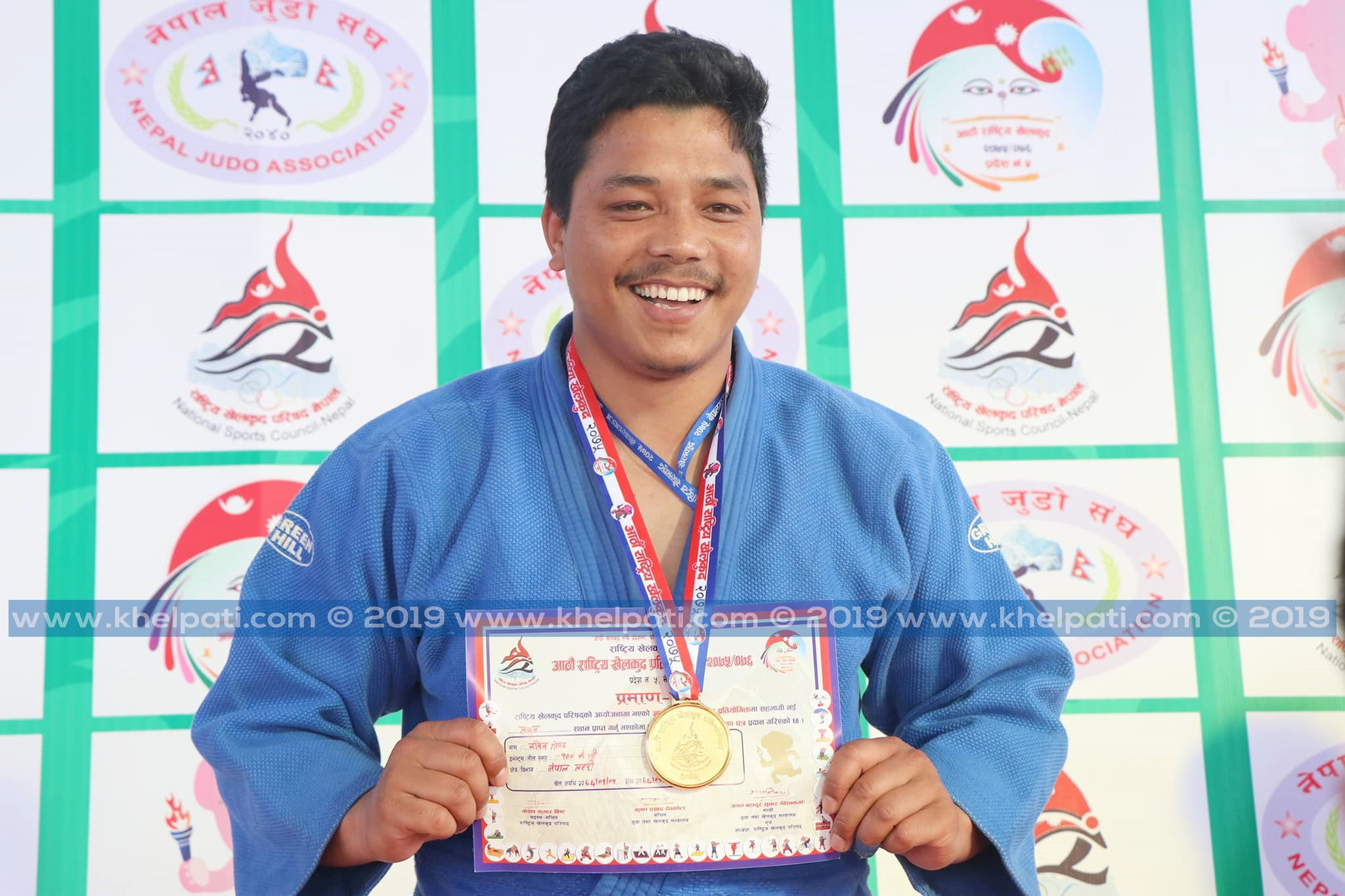 जुडाेमा रविन र पुनमलाई स्वर्ण