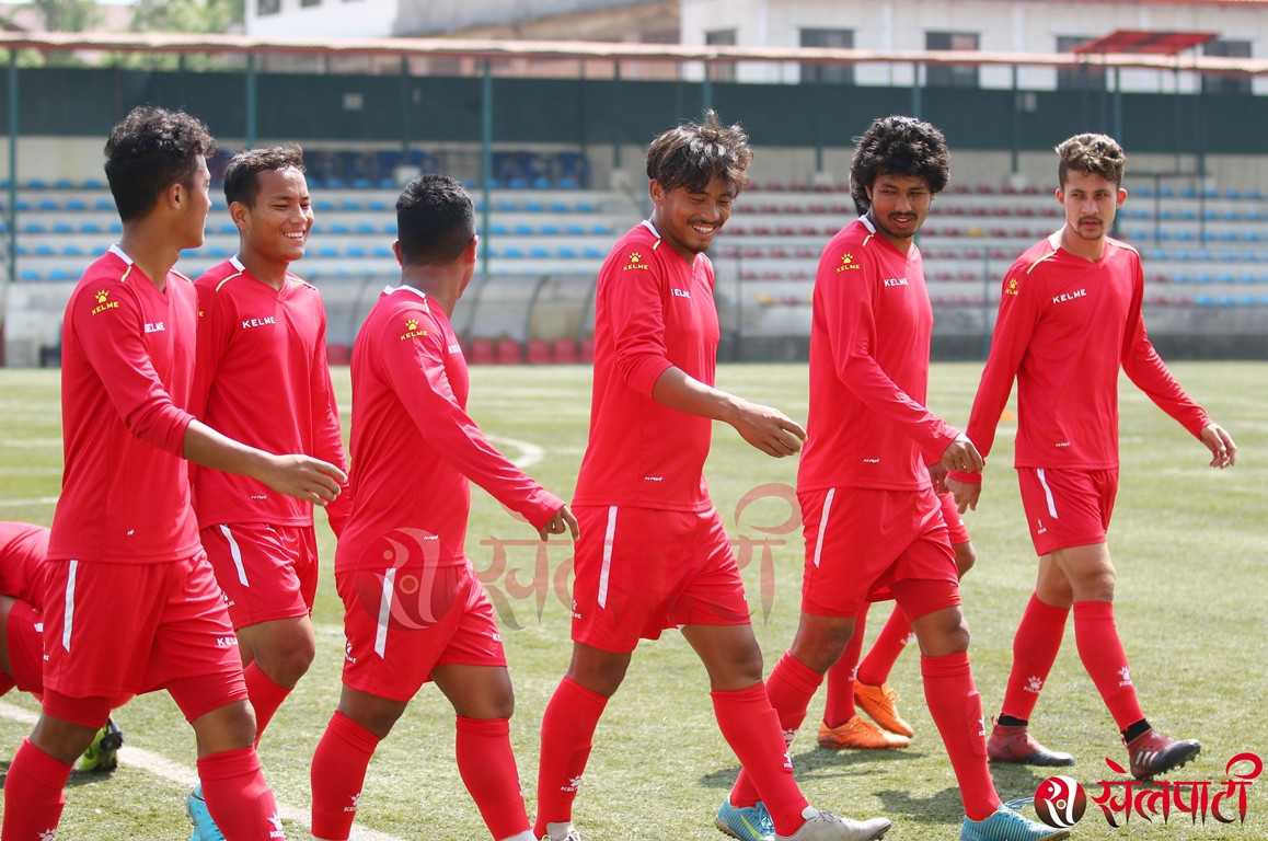 राष्ट्रिय फुटबल टिम भोलि मलेसिया जाने