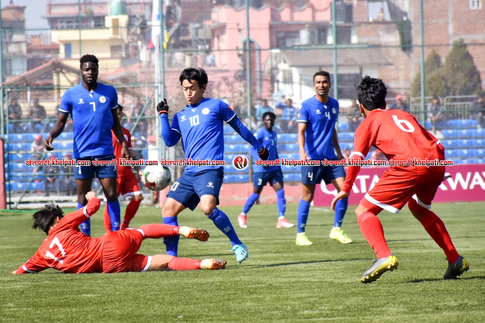पहिलो हाफमा ब्रिगेड र संकटाको बराबरी
