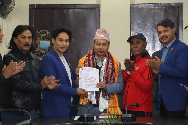 खेलकुद मन्त्री लामालाई खेलाडी संघको ध्यानाकर्षण