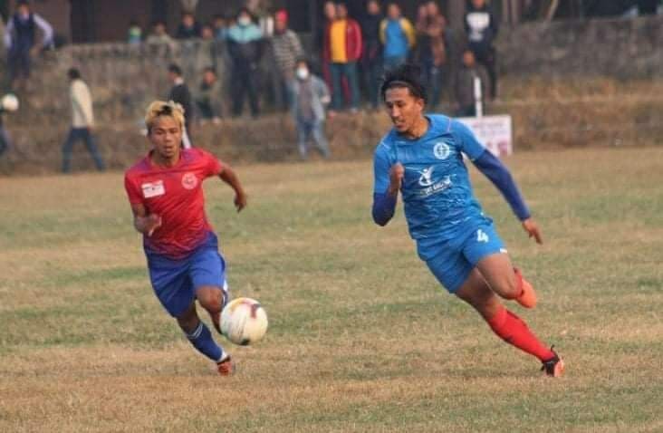 सेन्ट्रल कलेज सेमिफाइनलमा
