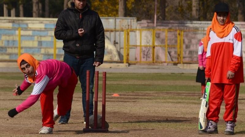 तालिबानले महिला क्रिकेट टिम बन्द गर्ने डर