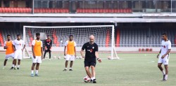 फेसबुकमा अन्तिम टोली घोषणा गरेर काठमाडौं हिँड्यो बंगलादेशी टोली