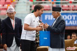 ८० लाख बजेटले मेसी र रोनाल्डो जन्माउने ओलीको सपना !