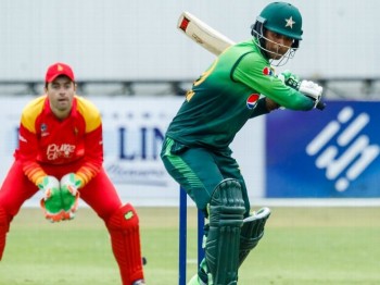 जमान बने  वन डे क्रिकेटमा दोहोरो शतक हान्ने पहिलो पाकिस्तानी खेलाडी