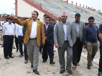 खेलकुद मन्त्रीद्वारा पूर्वाधारको निरीक्षण