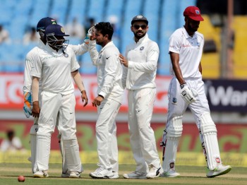 पहिलो टेष्टमा भारत एक इनिङस २७२ ले विजयी