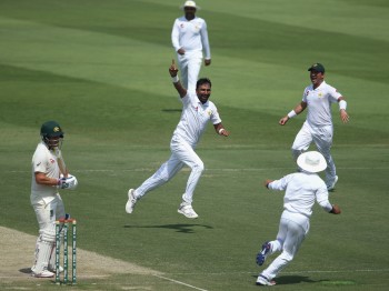 पाकिस्तानविरुद्ध अष्ट्रेलिया १४५ रनमा अलआउट