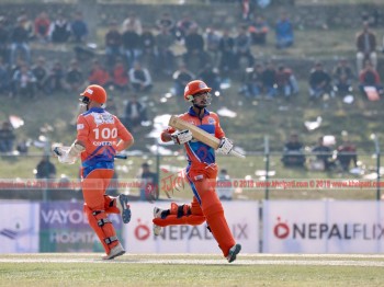 लेभीको अर्धशतकमा पोखराद्वारा भैरहवालाई २१६ रनको फराकिलो लक्ष्य