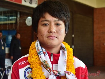कप्तान निरु र मनमायाको सन्यास