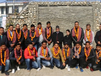 क्रिकेटरलाई प्रचण्डले भने, 'सक्दो सहयोग गर्छु'