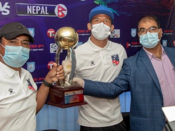 नेपाल र बंगलादेश भिड्दै, हेड टु हेडमा को अघि ?