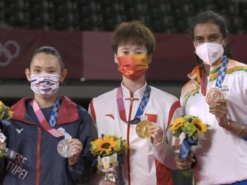 टोकियो ओलम्पिक : चीन शीर्षमा यथावत