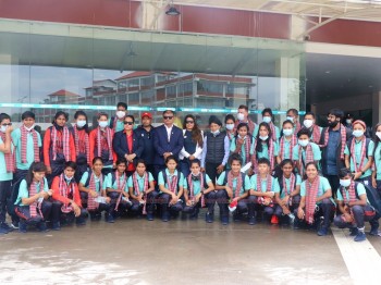 नेपाल आईपुग्यो बंगलादेशी महिला टिम