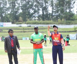 जिम्बावेविरुद्ध बलिङ गर्दै नेपाल  