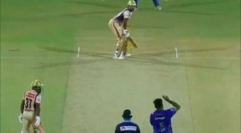 एक बलमा अठार रन....