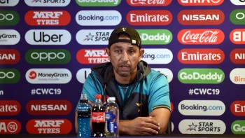 पाकिस्तानी क्रिकेटका प्रशिक्षकको जिम्मेवारी हेरफर