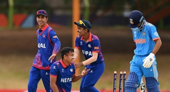 भारतद्धारा नेपाललाई २९८ रनको लक्ष्य