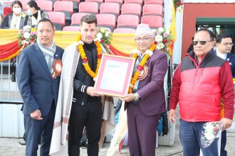 अनन्त सर्वोत्कृष्ट राष्ट्रिय फुटबल खेलाडी सम्मानबाट सम्मानित