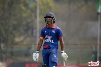 नेपालले गुमायो तेस्रो विकेट  