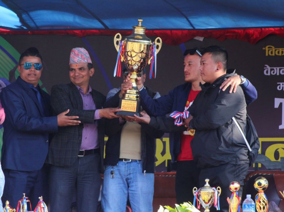 हिमाल एन्ड रक्षलाई वेगनास कपको उपाधि